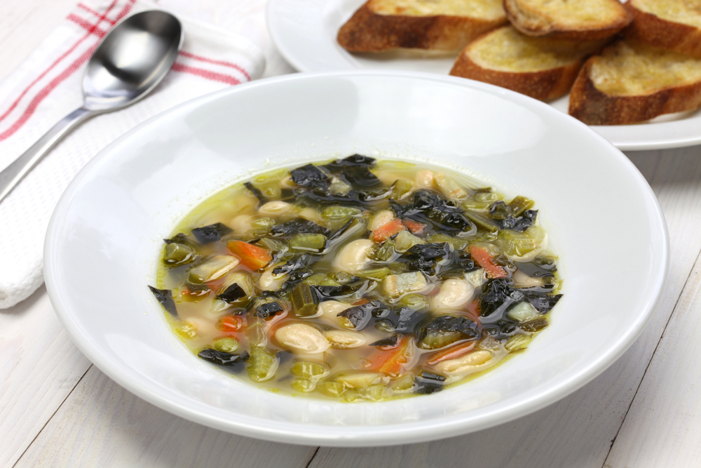 Фасолевый суп с маслинами рецепт