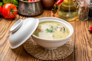 Сырный суп с курицей, картошкой, плавленым сыром и рисом
