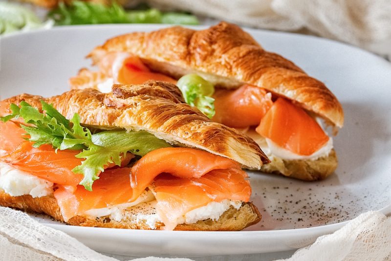 croissant with fish e1549211076125