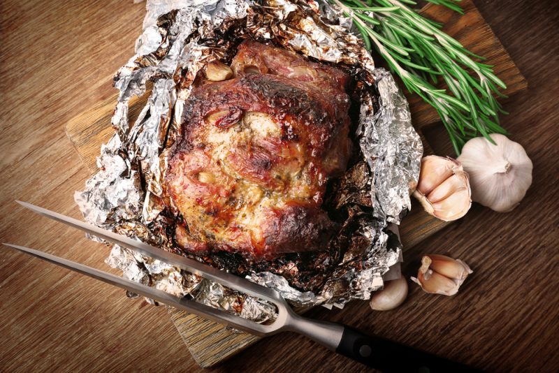 15 рецептов вкуснейшей свинины в духовке