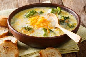 Сырный суп с брокколи и картофелем