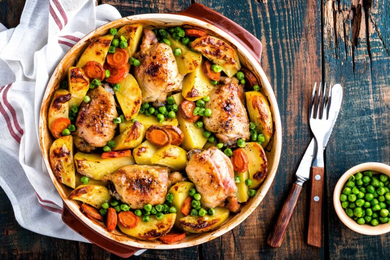 Курица в банке в духовке с овощами: рецепт
