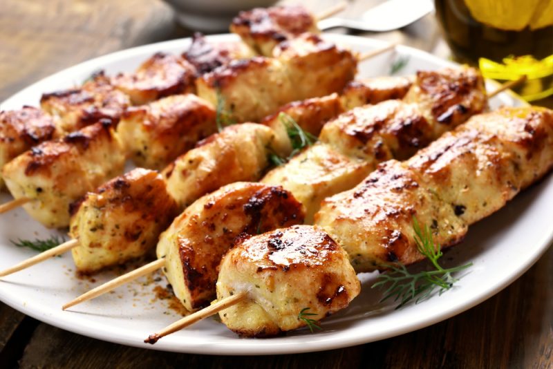 Шашлычки из индейки на шпажках в духовке — просто, вкусно и диетично