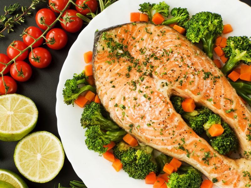 Рецепт кеты в духовке: как приготовить сочную рыбу просто и быстро