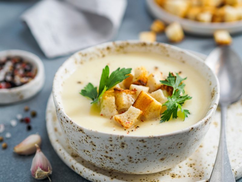 Как приготовить сырный суп с курицей: простой и быстрый рецепт