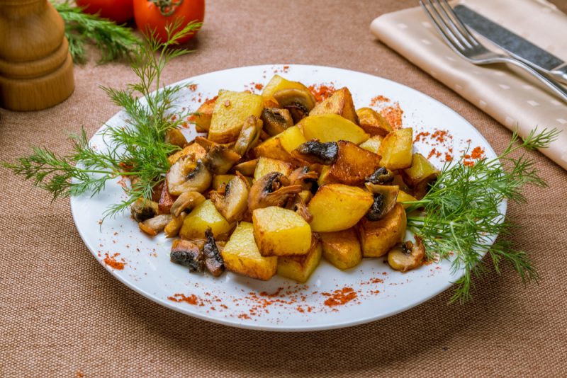 картофель с грибами в духовке рецепт