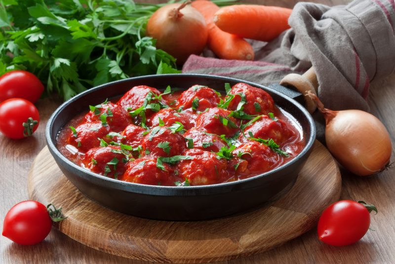 Овощные тефтели в томатном соусе: рецепт с фото