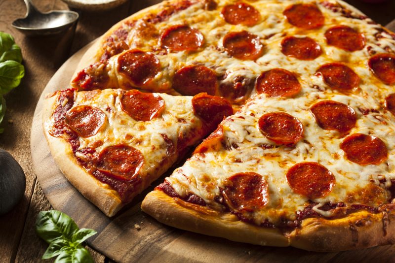 Пицца Пепперони: классический рецепт