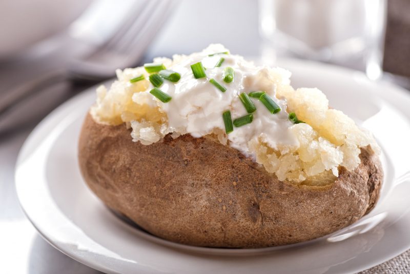 Фаршированный запеченный картофель