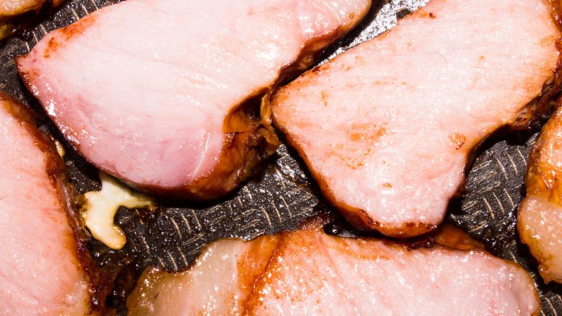 Карбонат: что приготовить из вкуснейшего мяса?