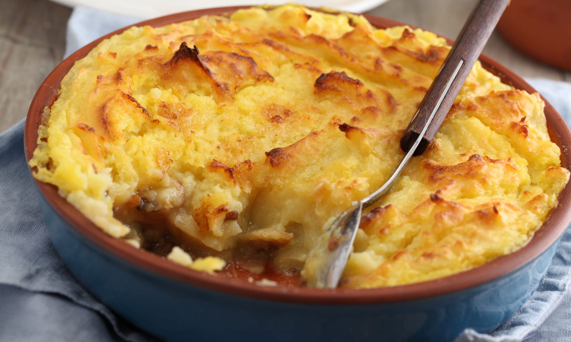 Картофельная запеканка с курицей и грибами