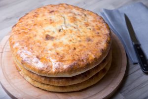 Осетинский пирог с мясом и сыром