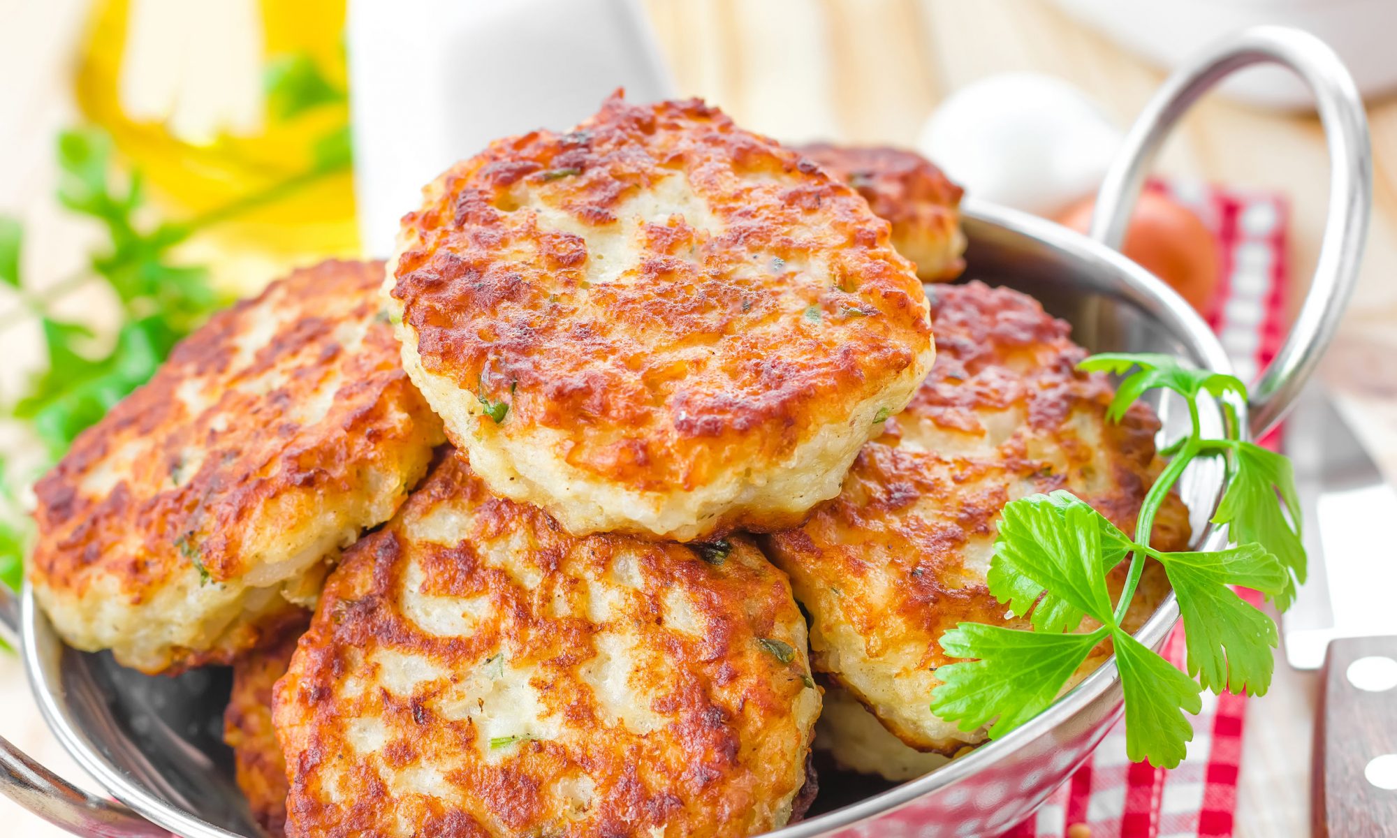 Куриные котлеты с грибной начинкой