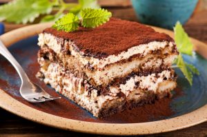 Тирамису: Классический итальянский десерт с маскарпоне и кофе