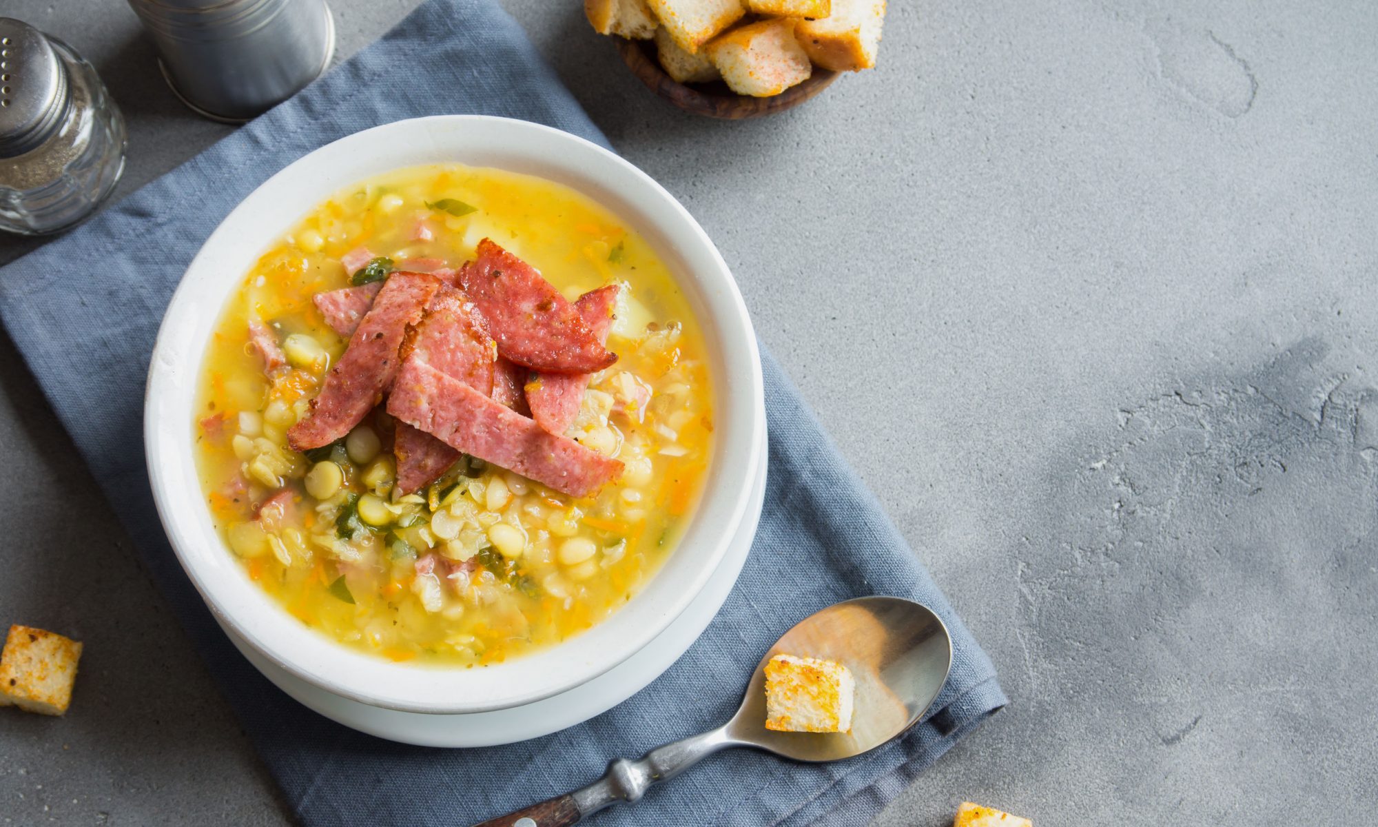 Суп с консервированной фасолью - сытное блюдо для постного стла и не только!