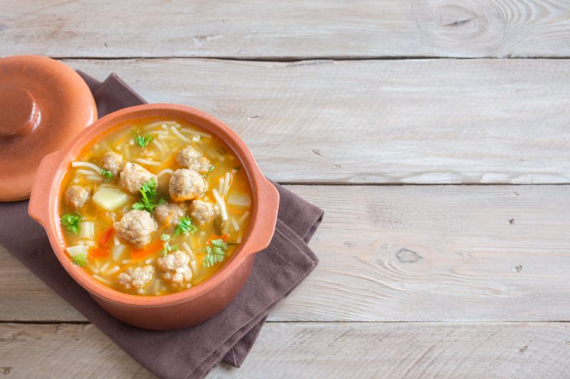 Суп с фрикадельками: рецепт от мамы