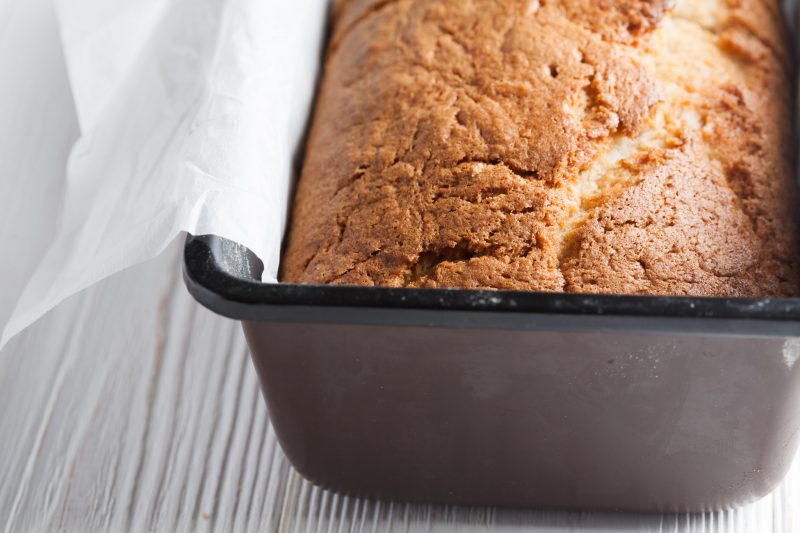 Сладкий хлеб с сушёной грушей и орехами