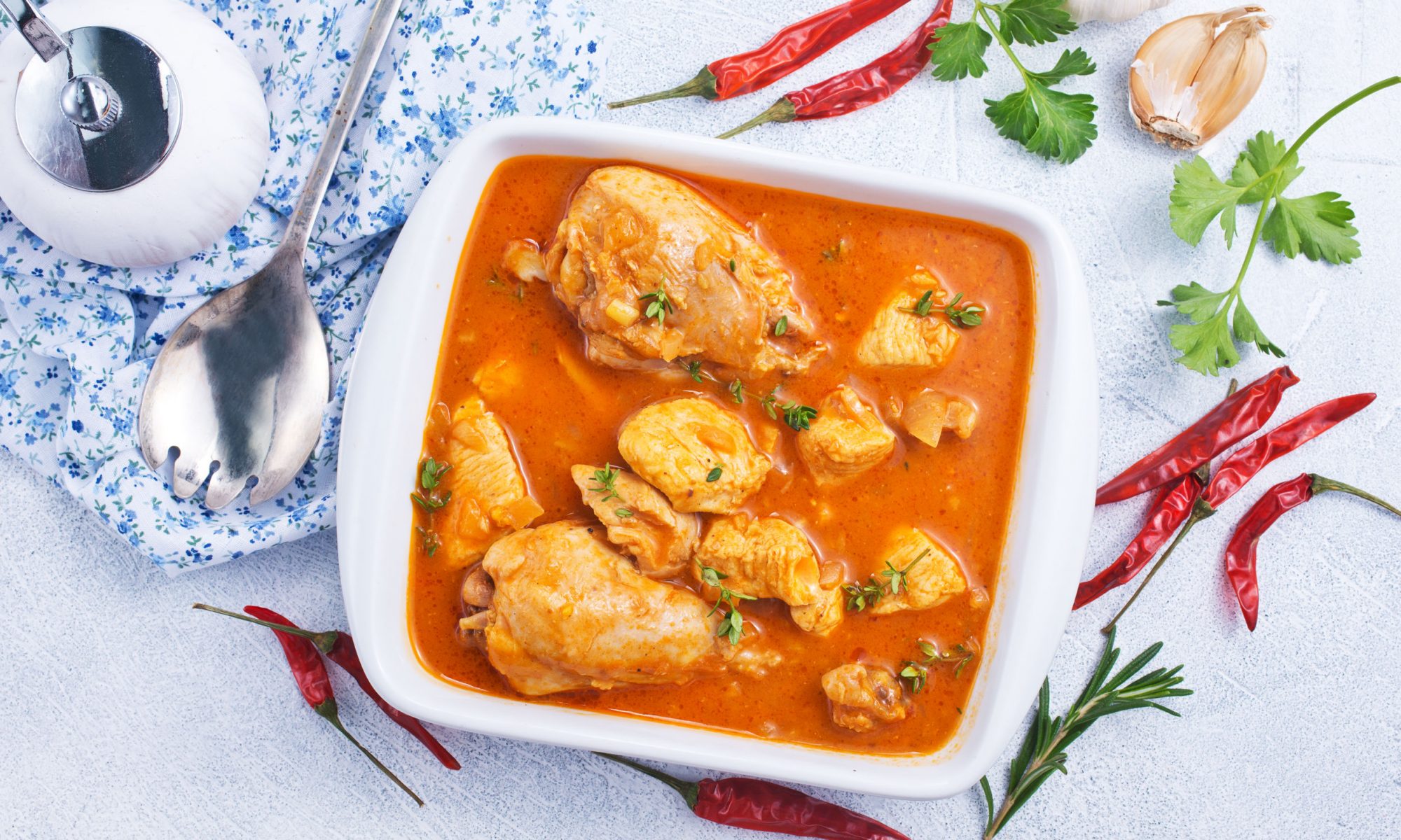 Курица в томатном соусе: рецепт
