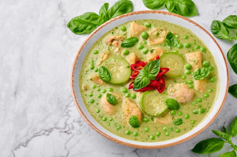 thai green curry with chicken e1616140634805