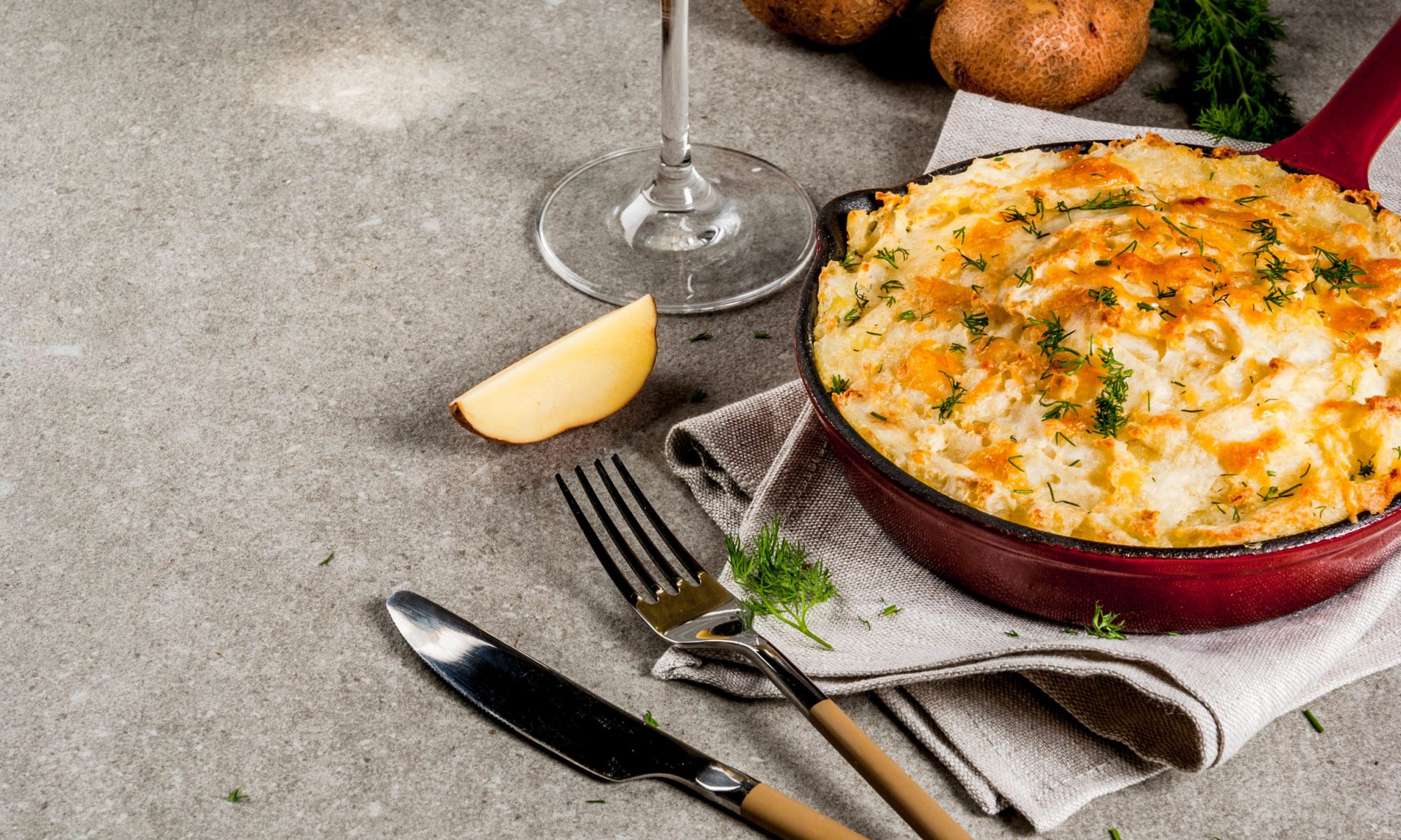 Пастуший пирог — сытная классика с картофельной шапкой