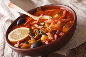 Солянка: как вкусно приготовить суп