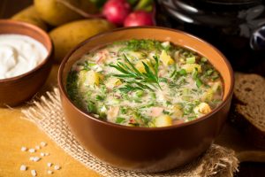 Окрошка – традиционный летний русский холодный суп