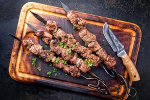 Шашлык из говядины с соусом барбекю: вкуснейшее блюдо на гриле