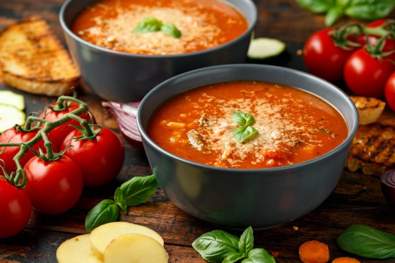 Изысканный томатный суп-пюре с сыром