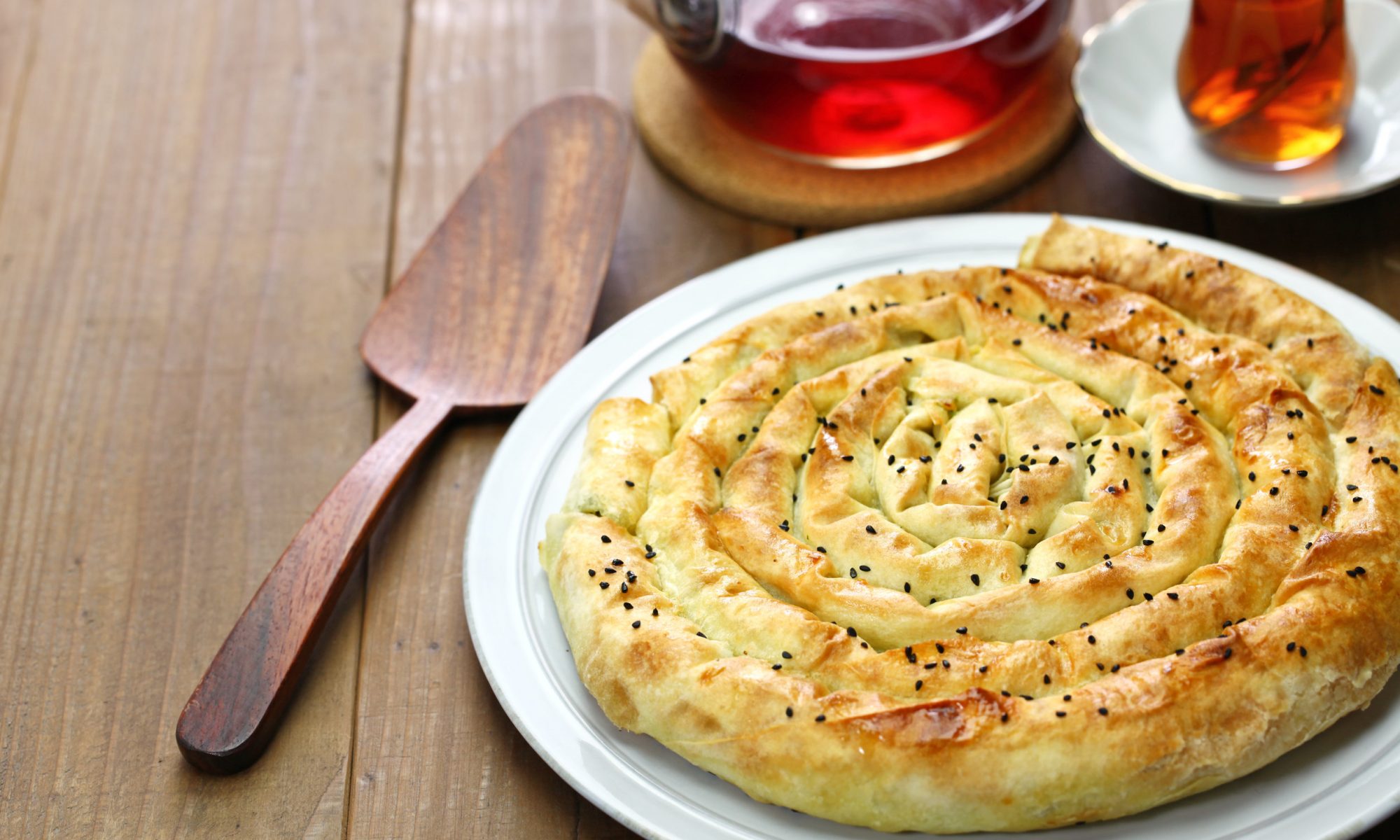 Крученый пирог с картофелем и луком