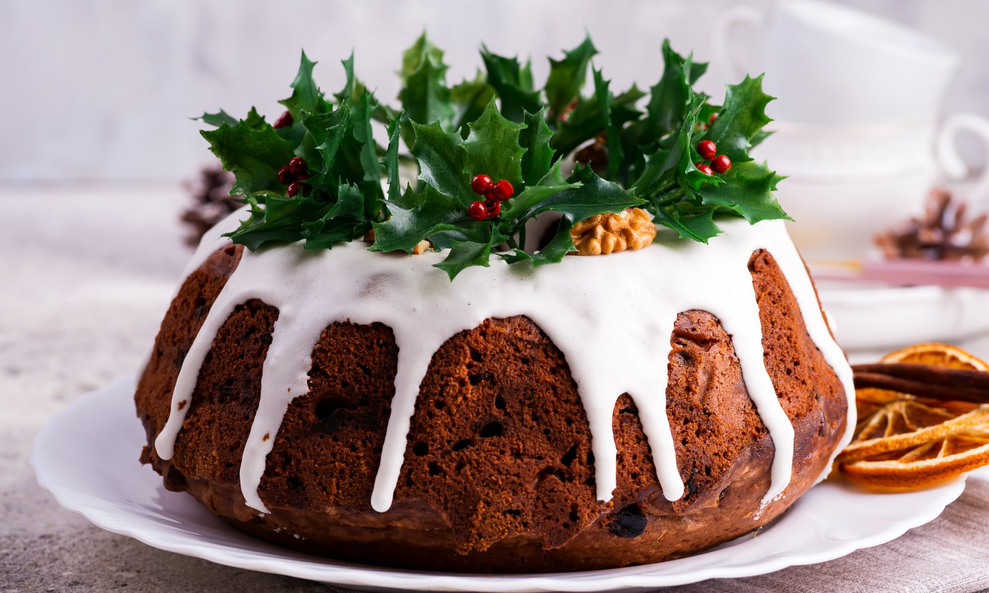 Шоколадный домашний торт на Рождество: рецепт с сухофруктами