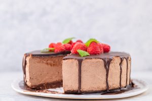 Муссовый шоколадно-малиновый торт