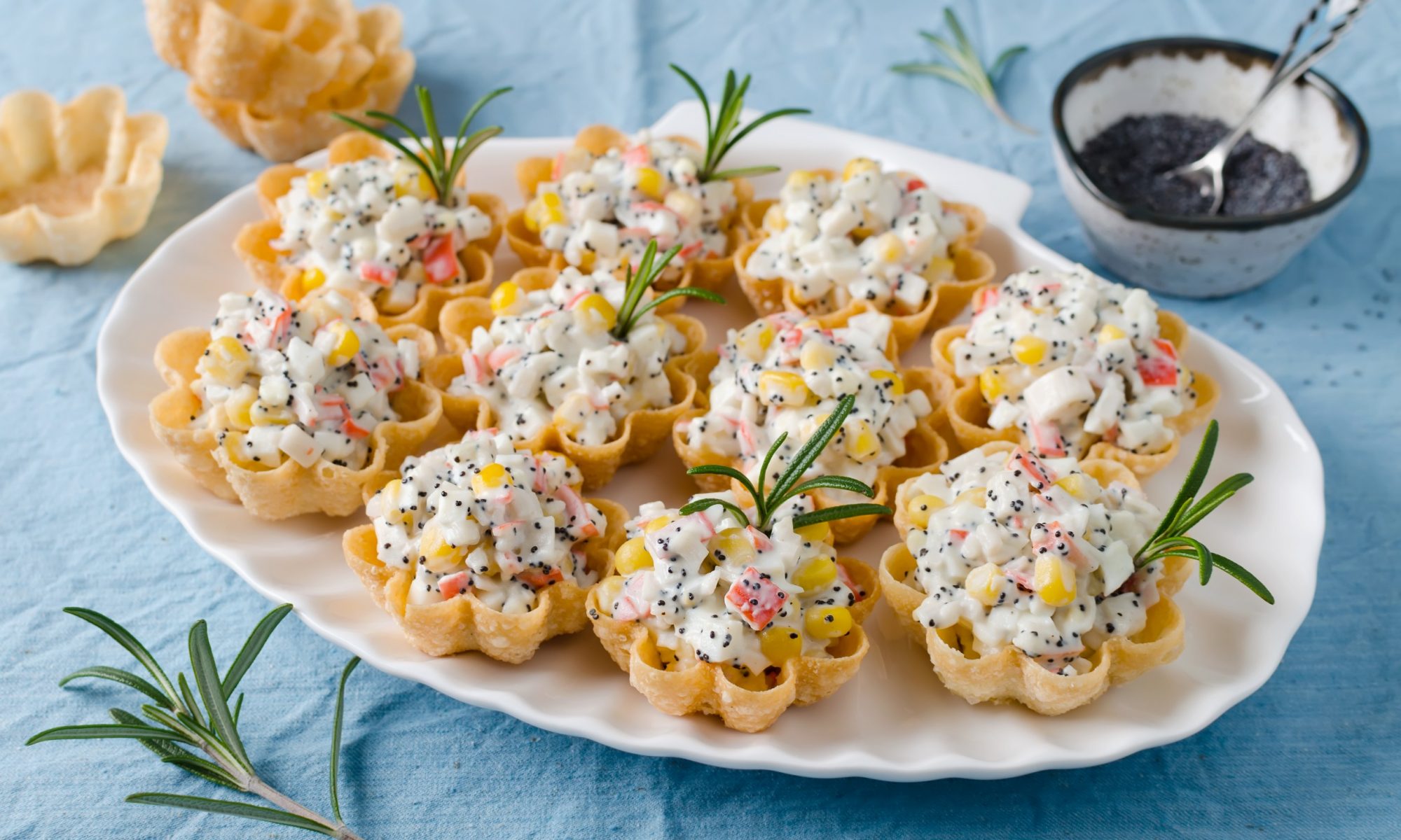 Корзиночки из тортильи с кукурузой