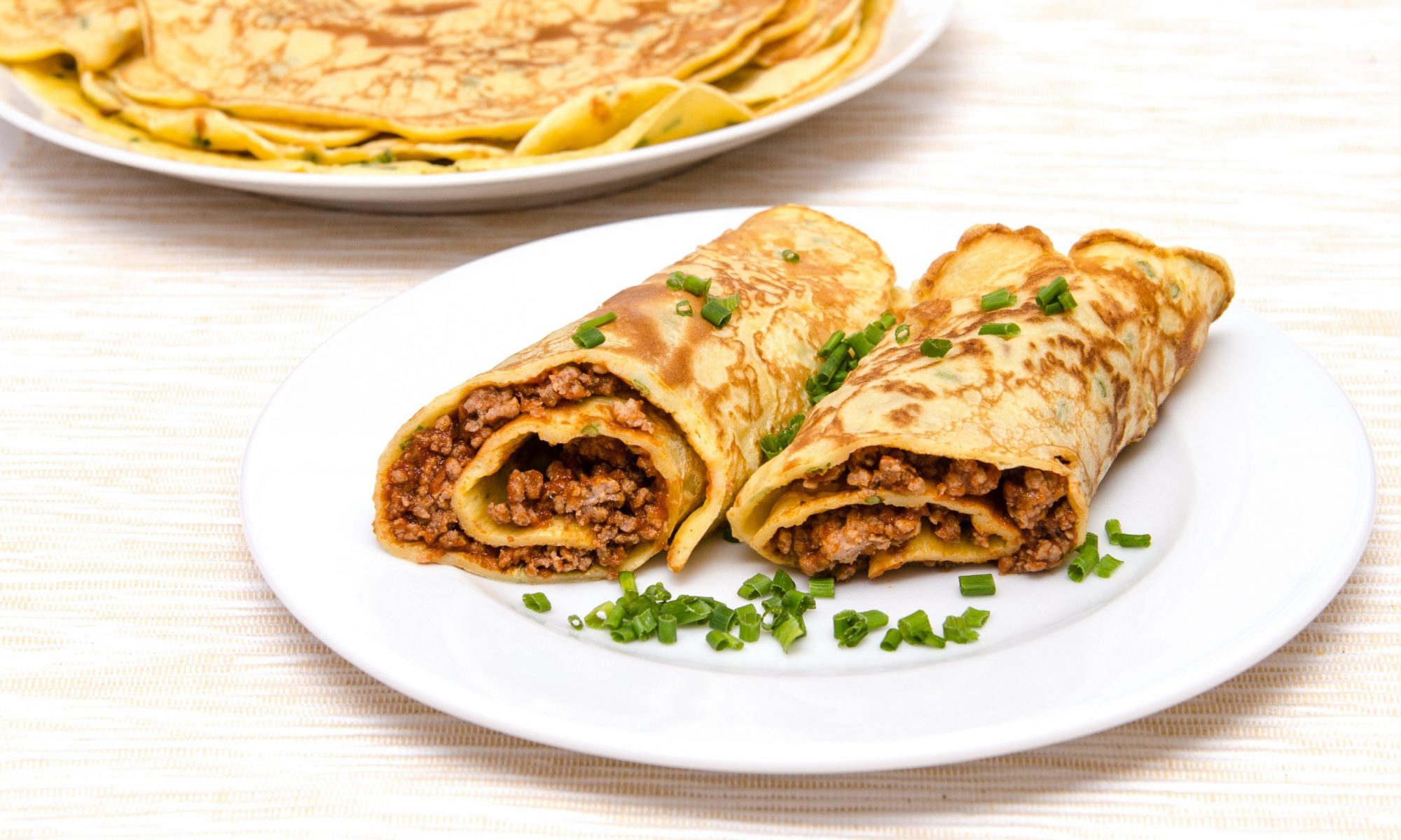 Блинчики с языком — изысканная классика с домашним вкусом