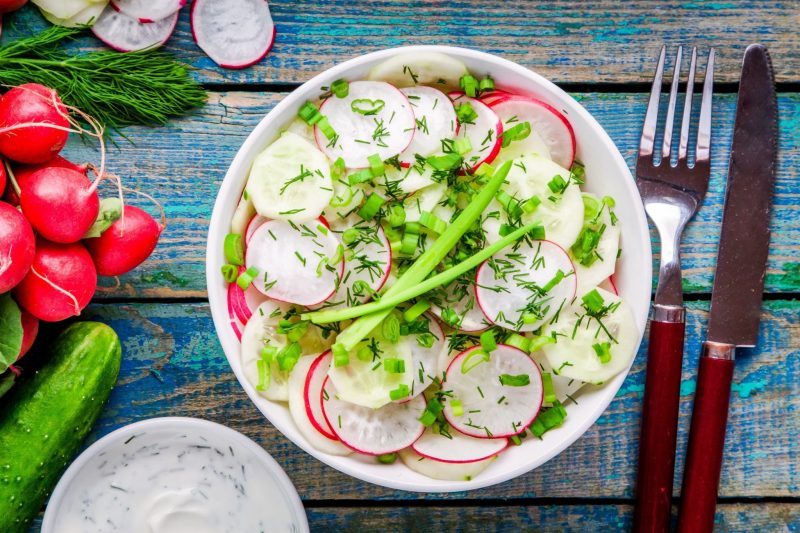 Весенний салат из редиски: бодрящий вкус и максимум пользы