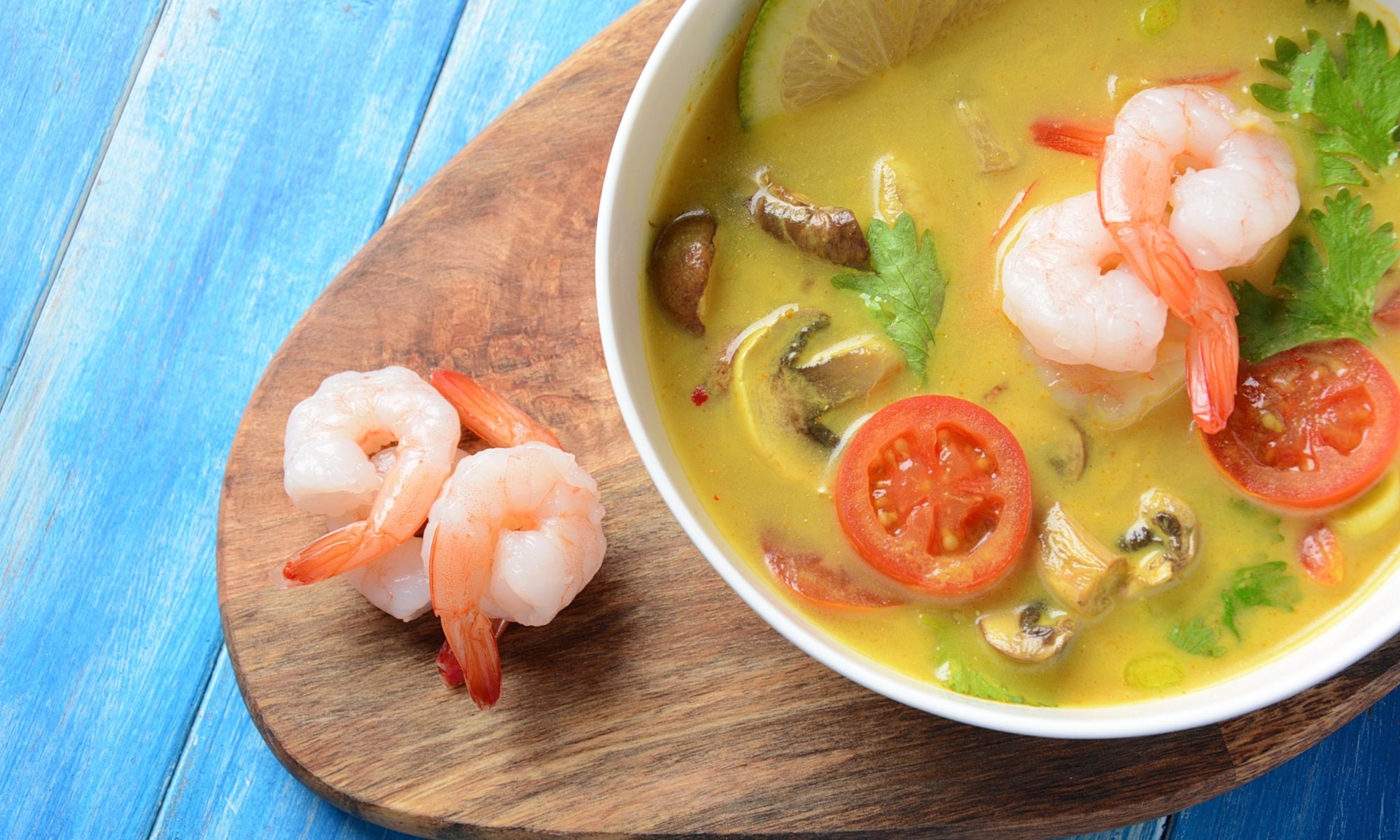 Тайский креветочный суп с кокосовым молоком и лемонграссом