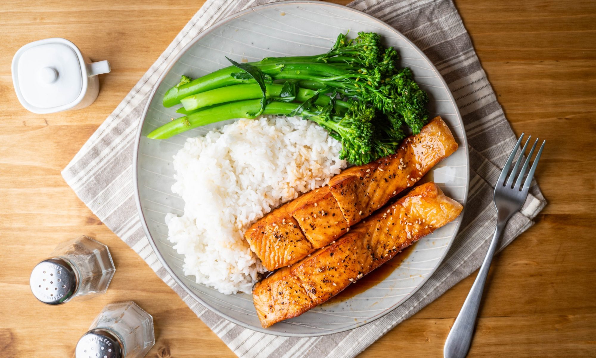 Пряный дикий лосось — насыщенный вкус северной рыбы