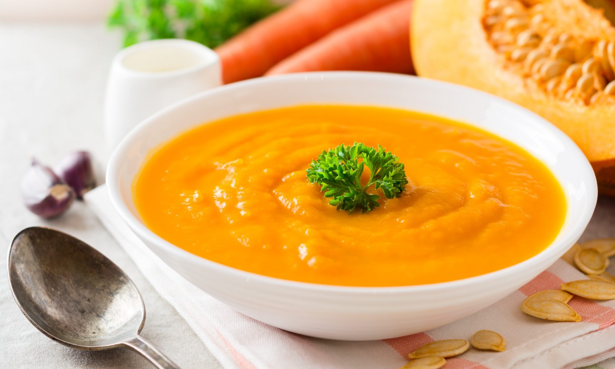 Пюре из батата и картофеля с печеным чесноком