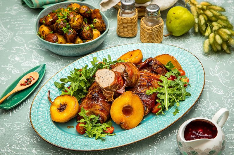 Салат с нектарином, прошутто и моцареллой: нежный вкус лета на вашей тарелке