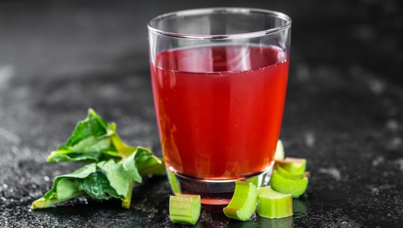 Ревеневый лимонад с имбирем