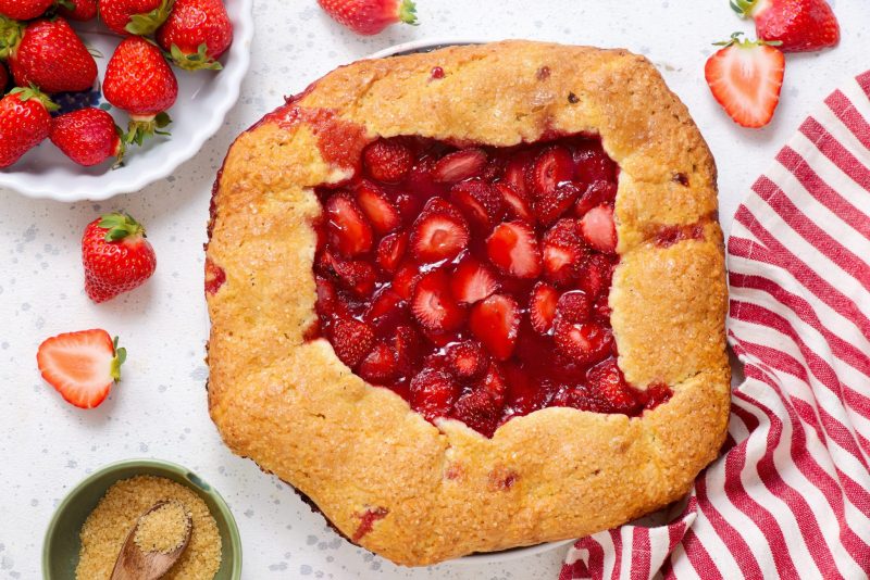 Клубничный галет на рубленом тесте